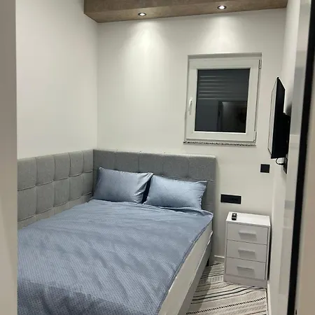 Mesic Apartment *